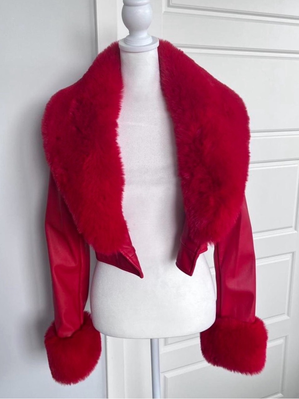Women's Red Faux-Fur Trim Cropped Leather Jacket